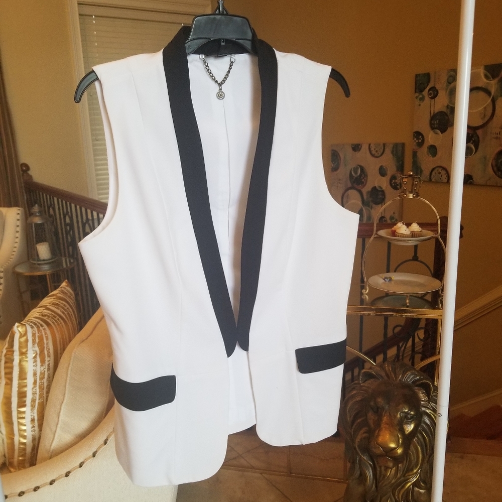Nicole Miller black and white vest